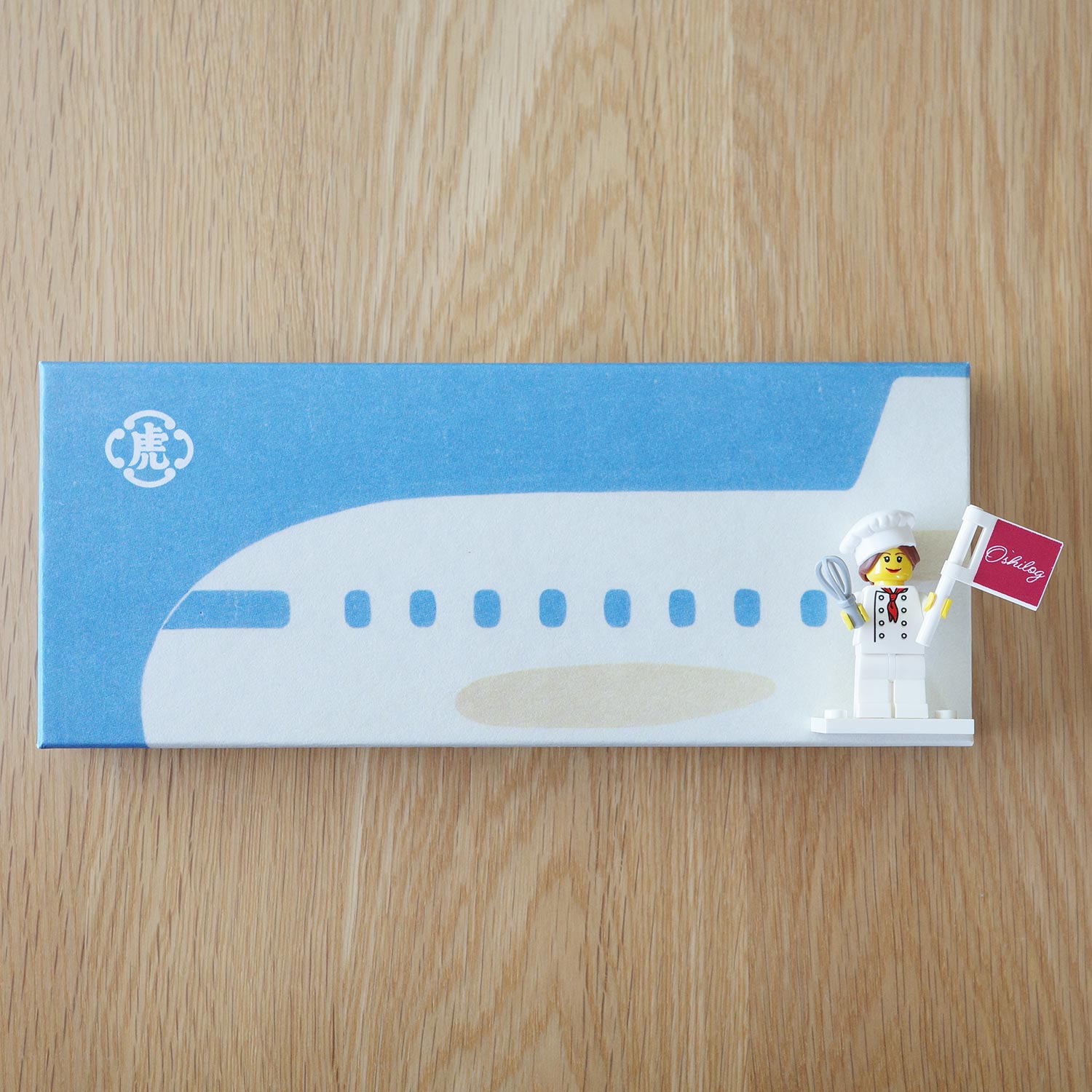 空の旅 / 空港限定小型羊羹7本入り（青箱） [とらや] | オシログ – お